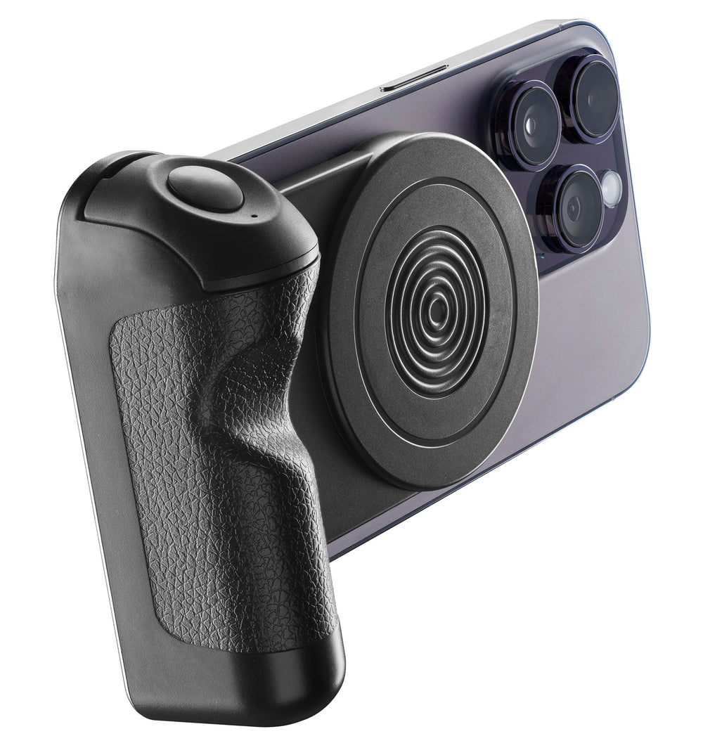 Bluetooth magnetic holder for taking pictures with smartphones