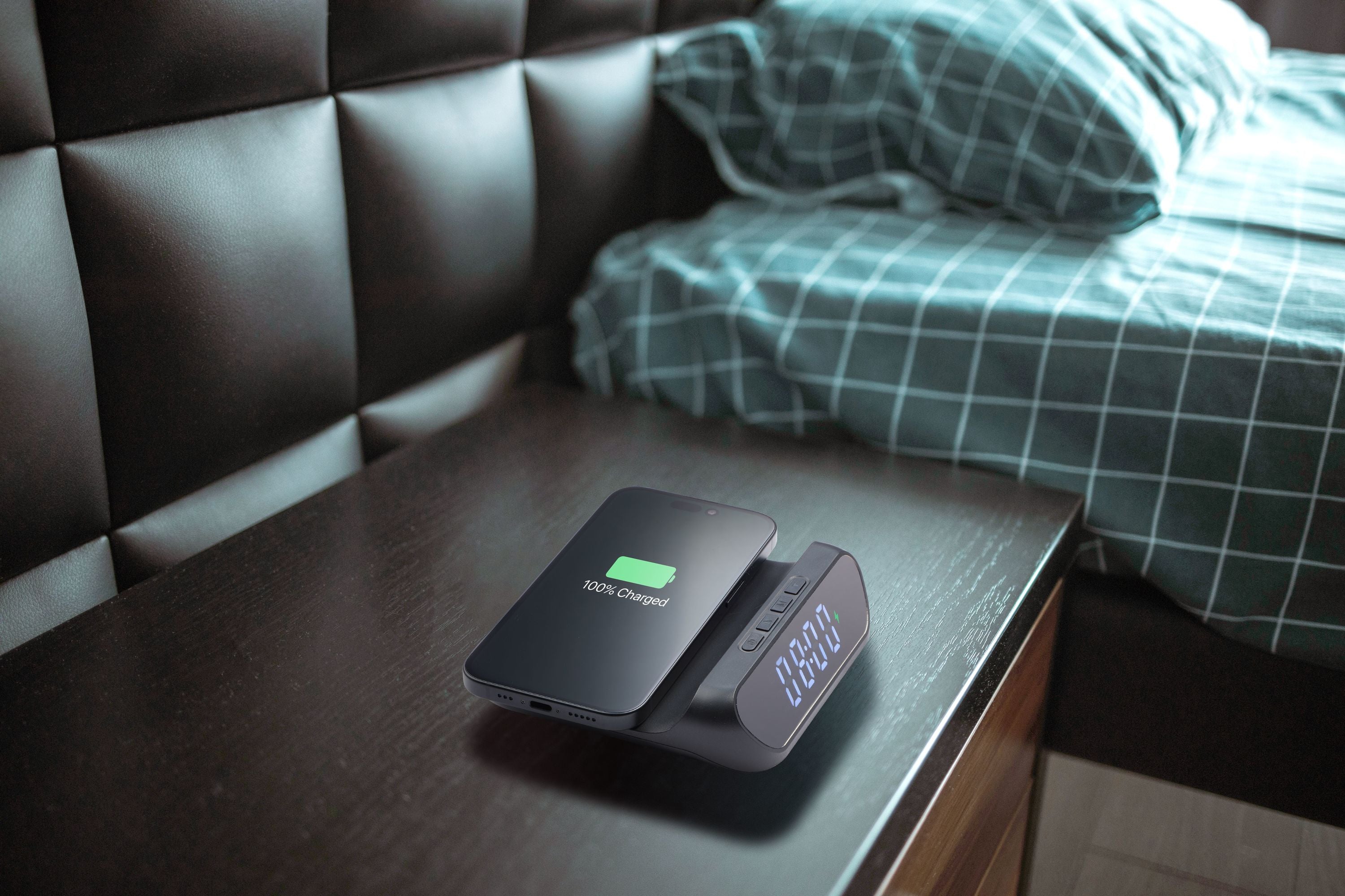 Wireless charging clock